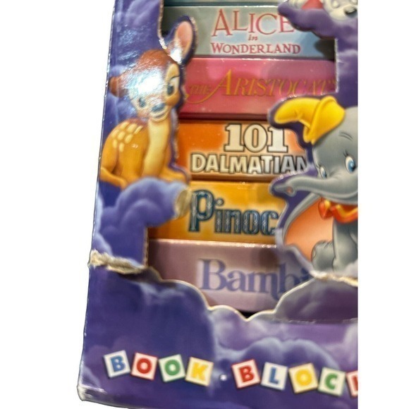 Disney Bedtime Stories: 12 Board Book Block Tower - Editors of Phoenix Inter... - Picture 4 of 4
